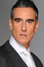 Miguel Varoni is Don Leandro Quezada