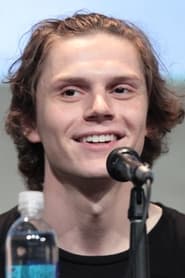 Evan Peters