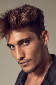 Photo de Hüso Çetintaş, qui joue Dancer dans Marina Satti at Water Square