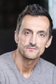 Sébastien Gill is Chasseur 3