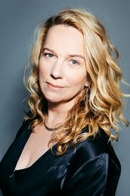 Arndís Hrönn Egilsdóttir as Vera