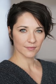 Mariana Novak as Entitled Mom