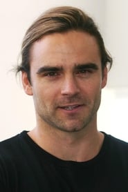 Dustin Clare as Chris Flannery