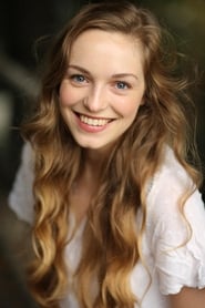 Grace Stone as Siobhan Mooney