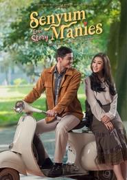 Poster Senyum Manies, Love Story