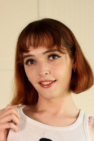 Bella Bates photo 3