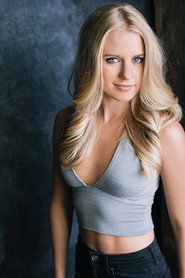 Niki Wipf 666x1000