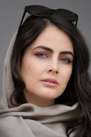 Farzaneh Farnam portrait