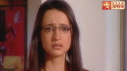 Gunjan Tries to Stop Nupur