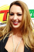 Sill Esteves as Micheli Medeiros