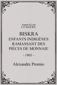 Biskra : enfants indigènes ramassant des pièces de monnaie