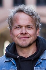 Kees Amsterdam is Self - Reporter