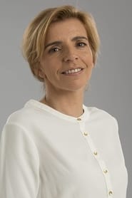 Marina Albuquerque as Advogada de Acusação