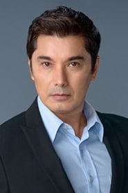Alberto Martínez as Thomas Tuazon