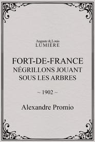 Fort-de-France : négrillons jouant sous les arbres