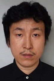 Jo Se-pil as Gambler