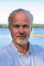 Fredrik Dolk as Peter Kroon