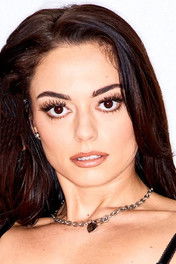 Sophia Burn as The Veils