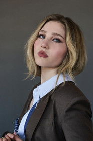 Ella Anderson photo 6