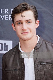 Bobby Hogan 1000x1500