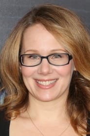 Dana Fox headshot