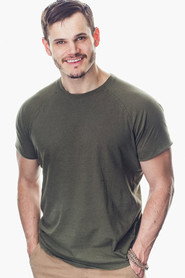 Julian Gavilanes 800x1200