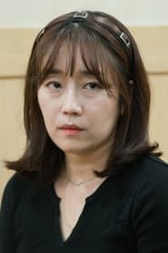 Hong Ru-hyun as English teacher