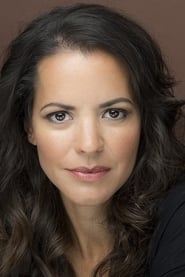 Michelle Arvizu as La Camarera