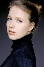 Anna Brüggemann as Anna Bloch