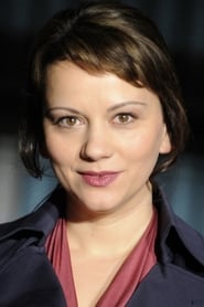 Tamara Simunovic as Elena Santorini