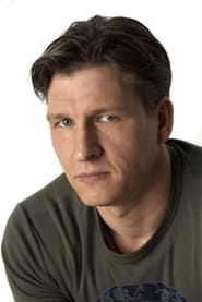 Jürgen Klein as Steve McKinnon