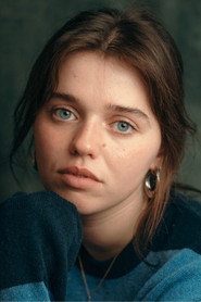 Holly Demaine photo 4