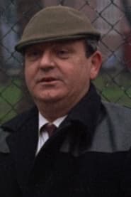 Joe Kenyon as 2nd man in tearoom