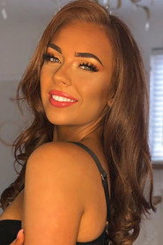 Demi Jones photo 4