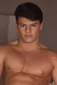 Derek Cruise photo 3