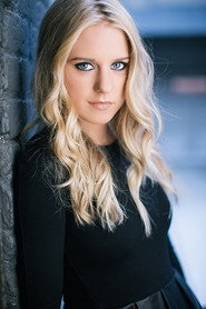 Niki Wipf 666x1000