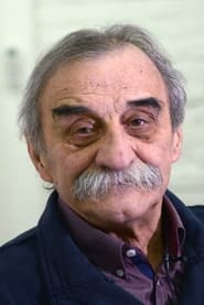 Ljubiša Ristić as Polizist Amir