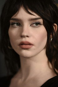 Sophie Thatcher — Fotoğraf 29