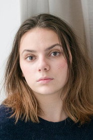 Dafne Keen photo 3