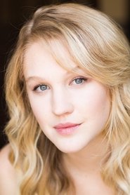 Hope Lauren as Chloe