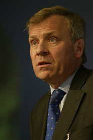 Jaap De Hoop Scheffer is 