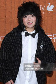 Bobo Le as Twin K-Pop Star #2