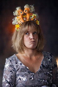 Noora Peltokukka as Anneli