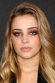 Josephine Langford as Darcie Chapman