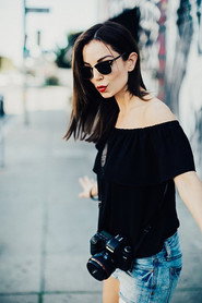 Farrah Aviva 666x1000