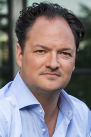 Jeroen Woe as Walter Kaldenbach