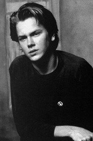River Phoenix 421x632