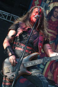 Photo de Jesper Anastasiadis, qui joue Self - Bass dans رامي عصام: لايف جي لايفلاب هلسنكي