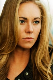 Danielle C. Ryan as Amanda