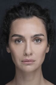 Profile picture of Birce Akalay who plays Lale